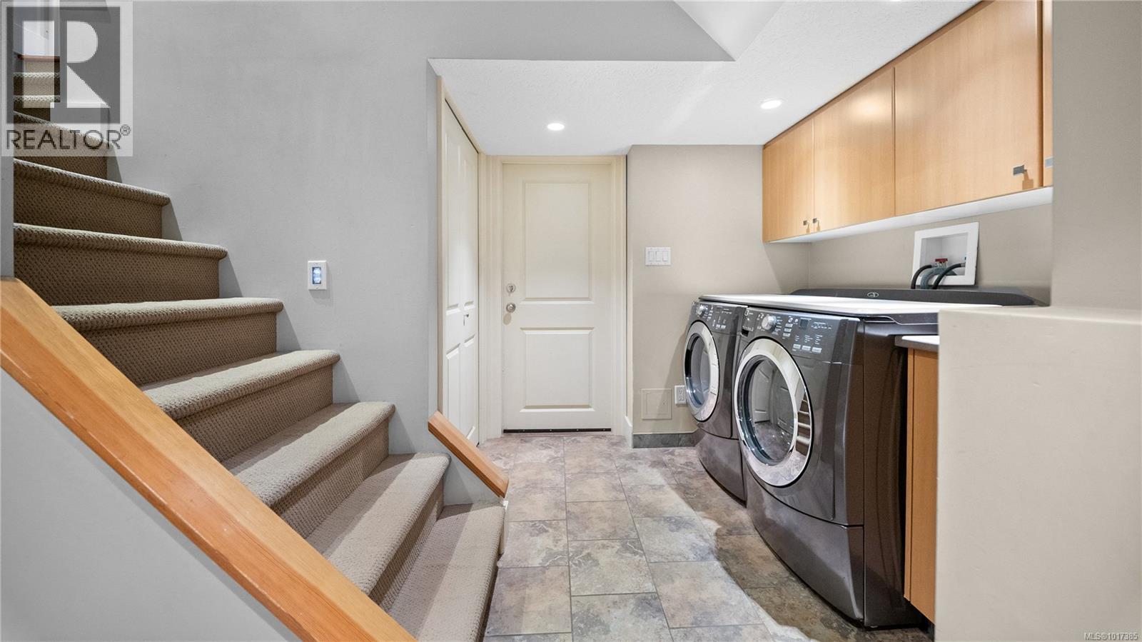  1102 Vista Heights, Victoria