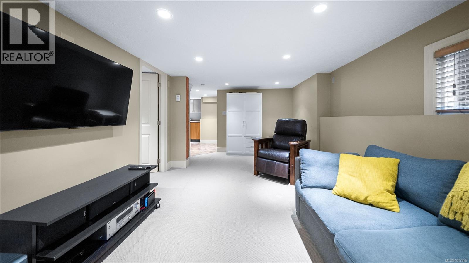 1102 Vista Heights, Victoria