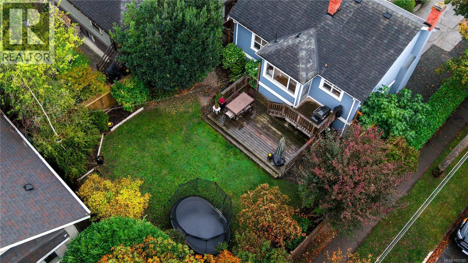 1102 Vista Heights, Victoria