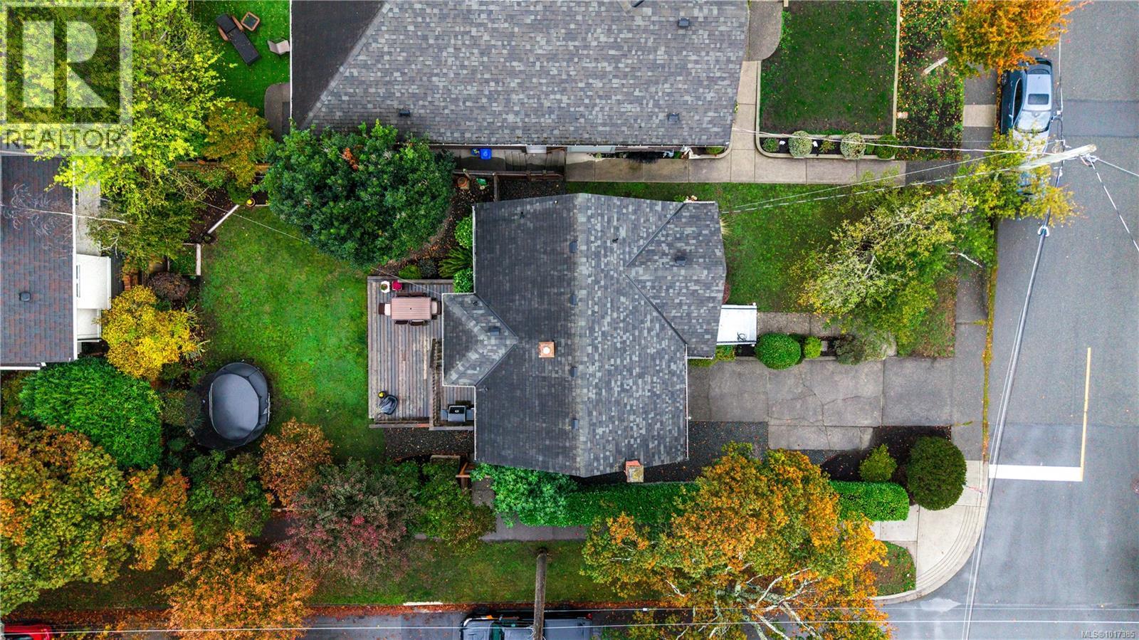  1102 Vista Heights, Victoria