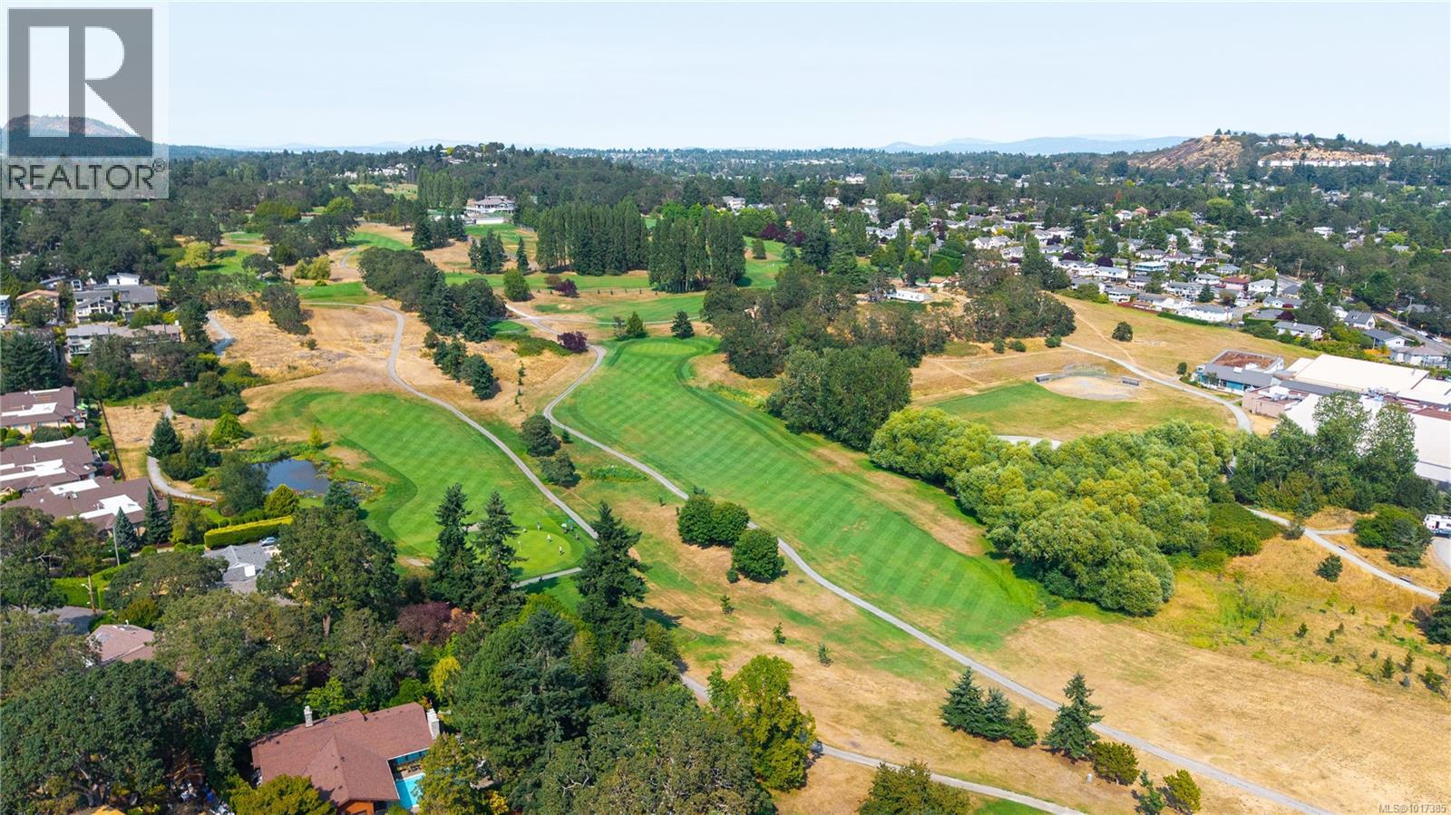  1102 Vista Heights, Victoria