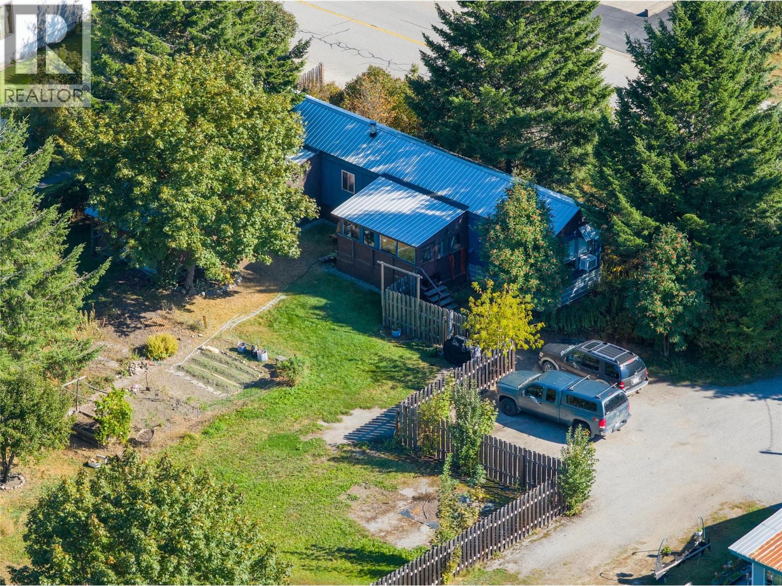 413 Edward Street, Revelstoke