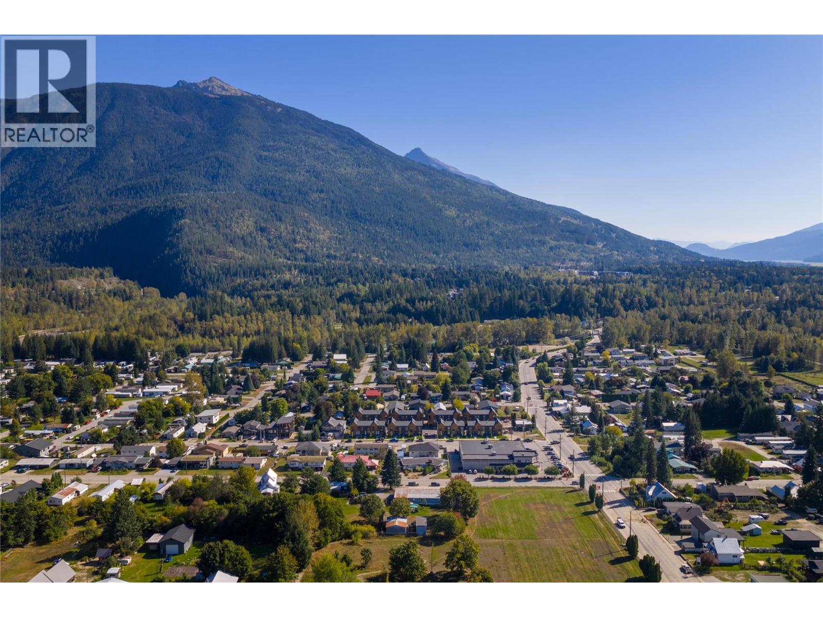 413 Edward Street, Revelstoke