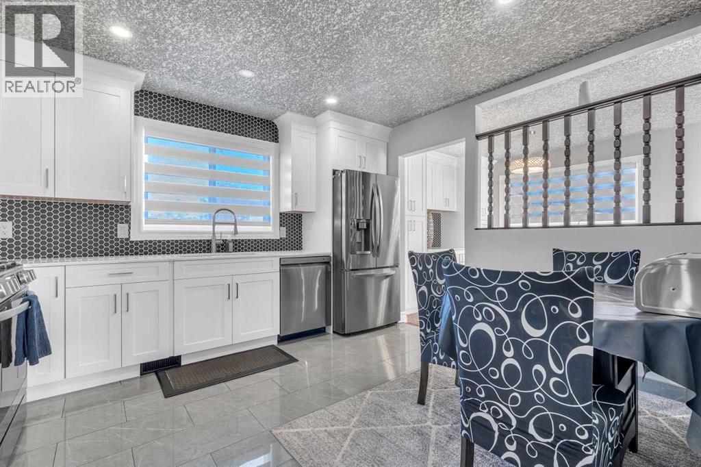 Single Family House 4 Level for Sale in  Templevale Place NE Temple Calgary 