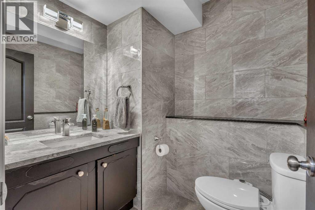 Single Family House 4 Level for Sale in  Templevale Place NE Temple Calgary 