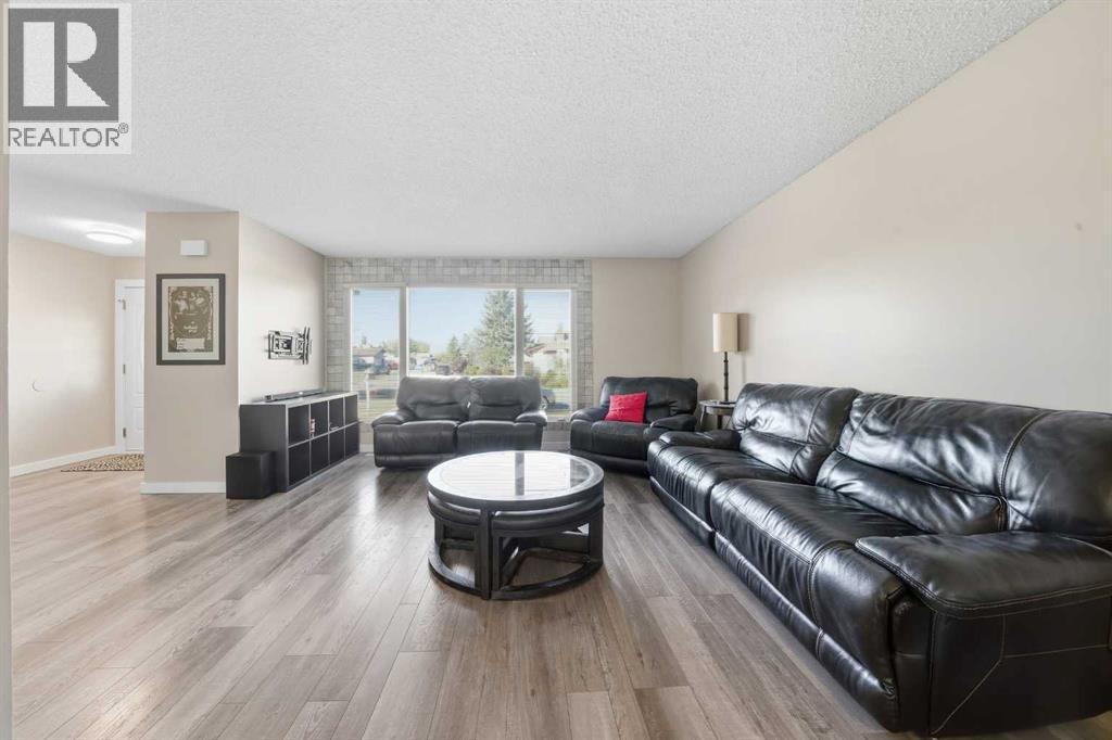 21 Cunningham Crescent, Red Deer