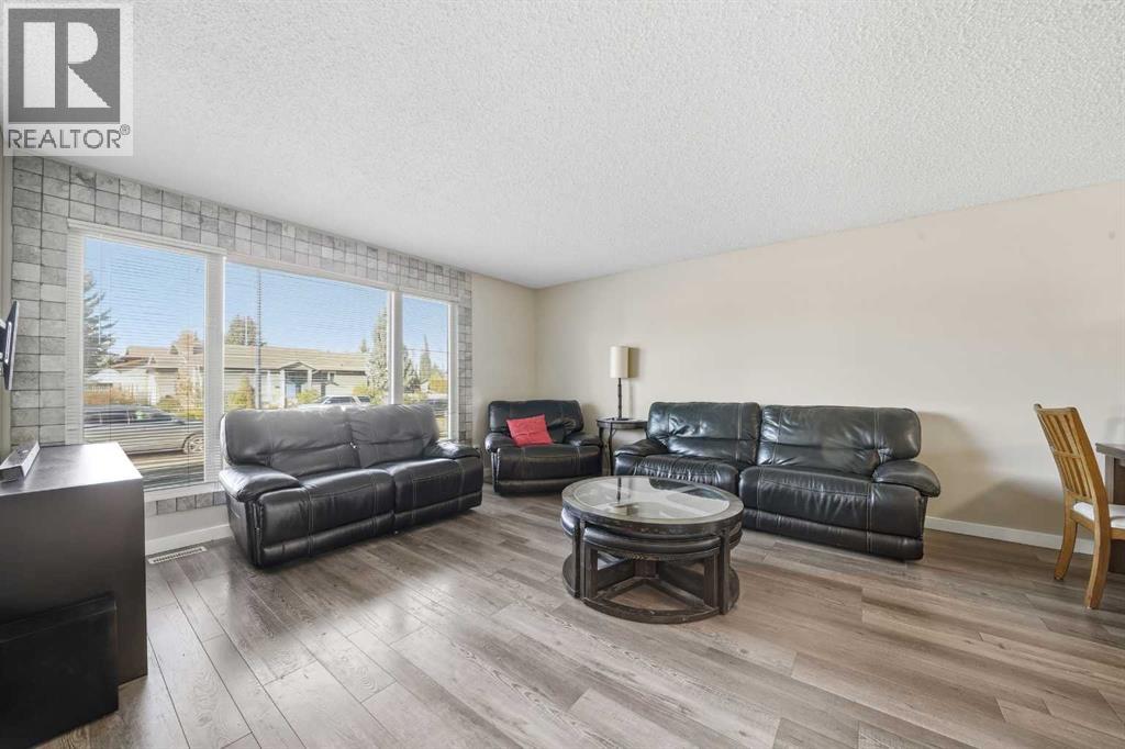 21 Cunningham Crescent, Red Deer