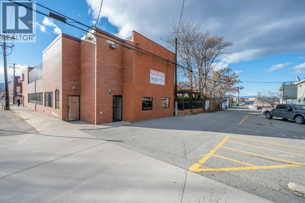  498 ELLIS Street, Penticton