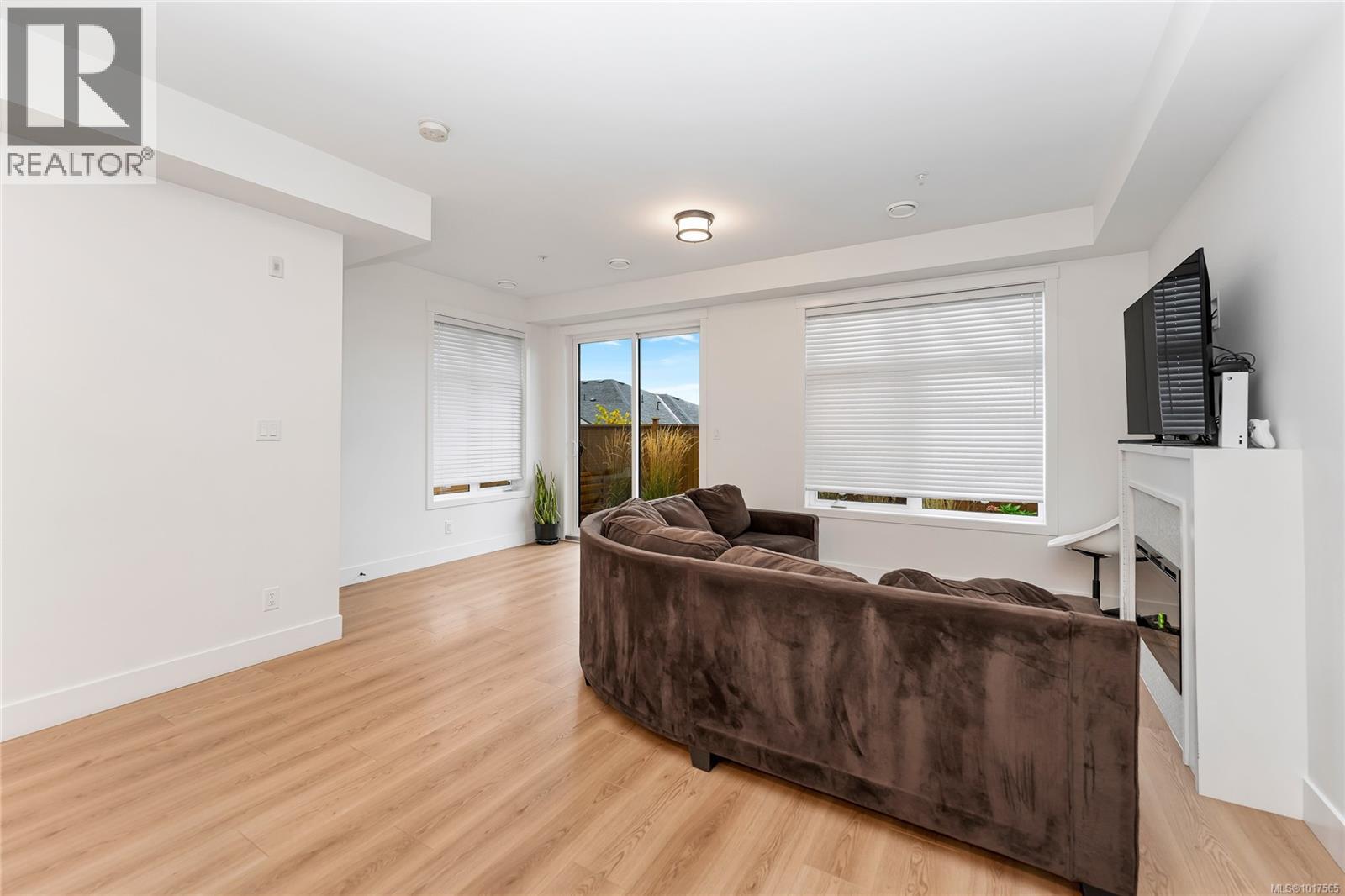 66 255 Caspian Drive, Colwood