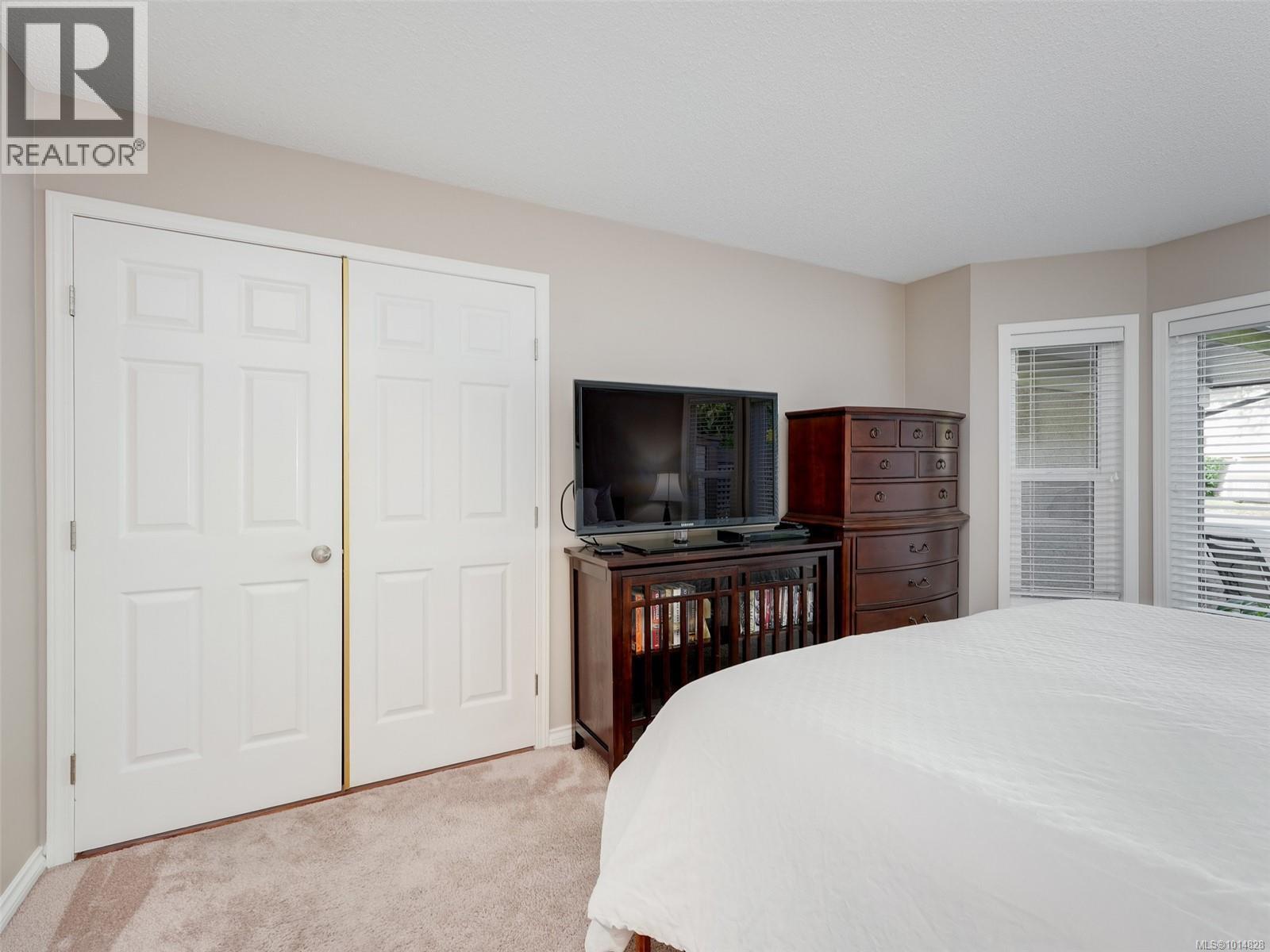 30 901 Kentwood Lane, Saanich