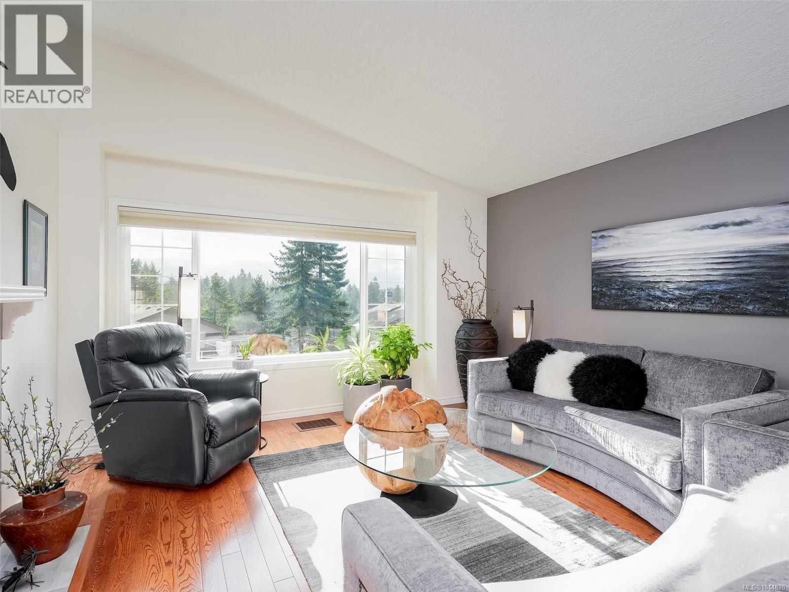 30 901 Kentwood Lane, Saanich