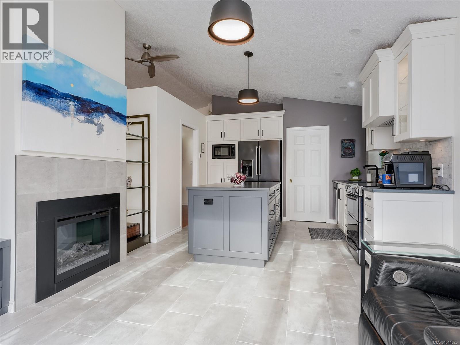 30 901 Kentwood Lane, Saanich