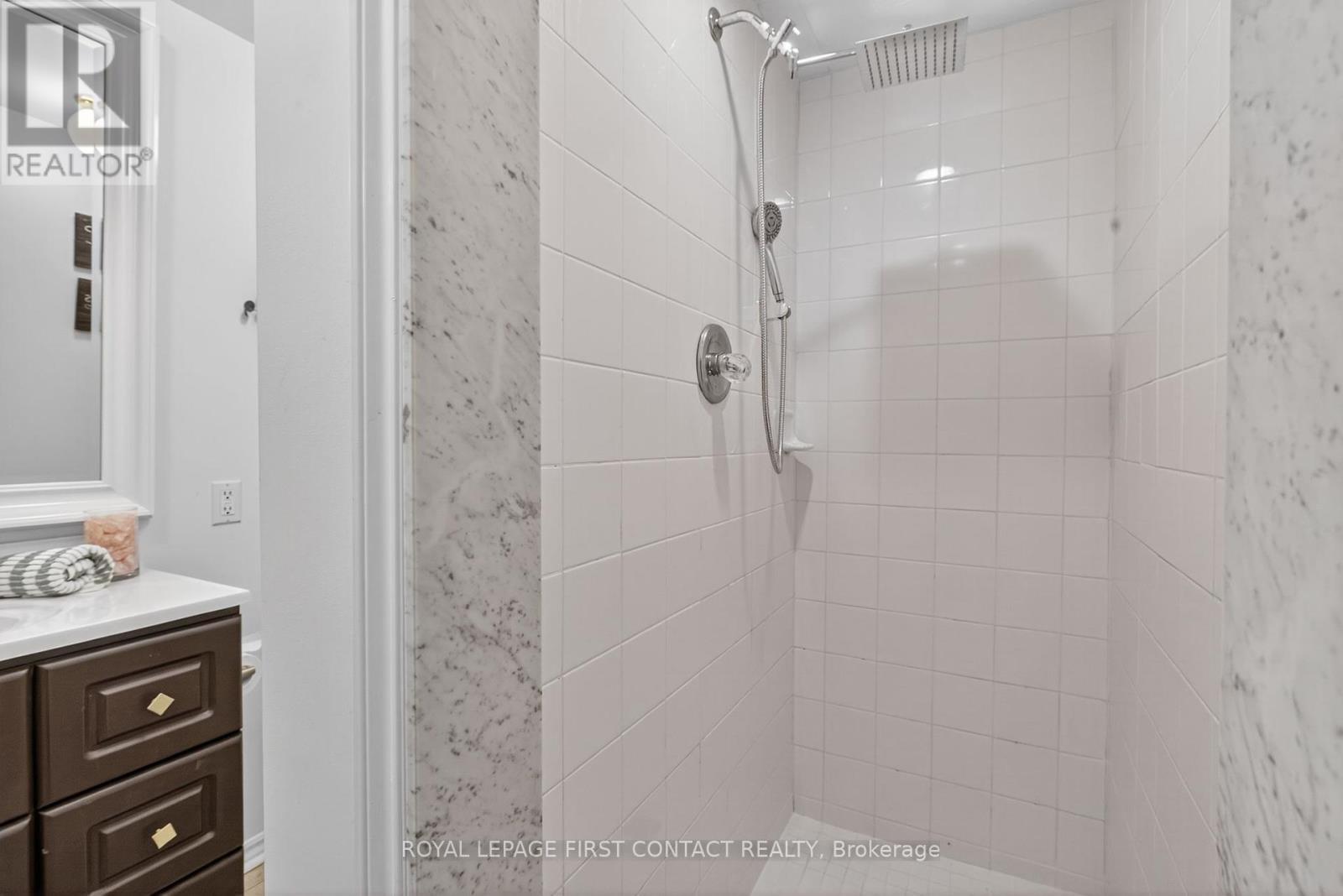 Single Family House for Sale in  NORTHVIEW CRESCENT Barrie (Northwest) 