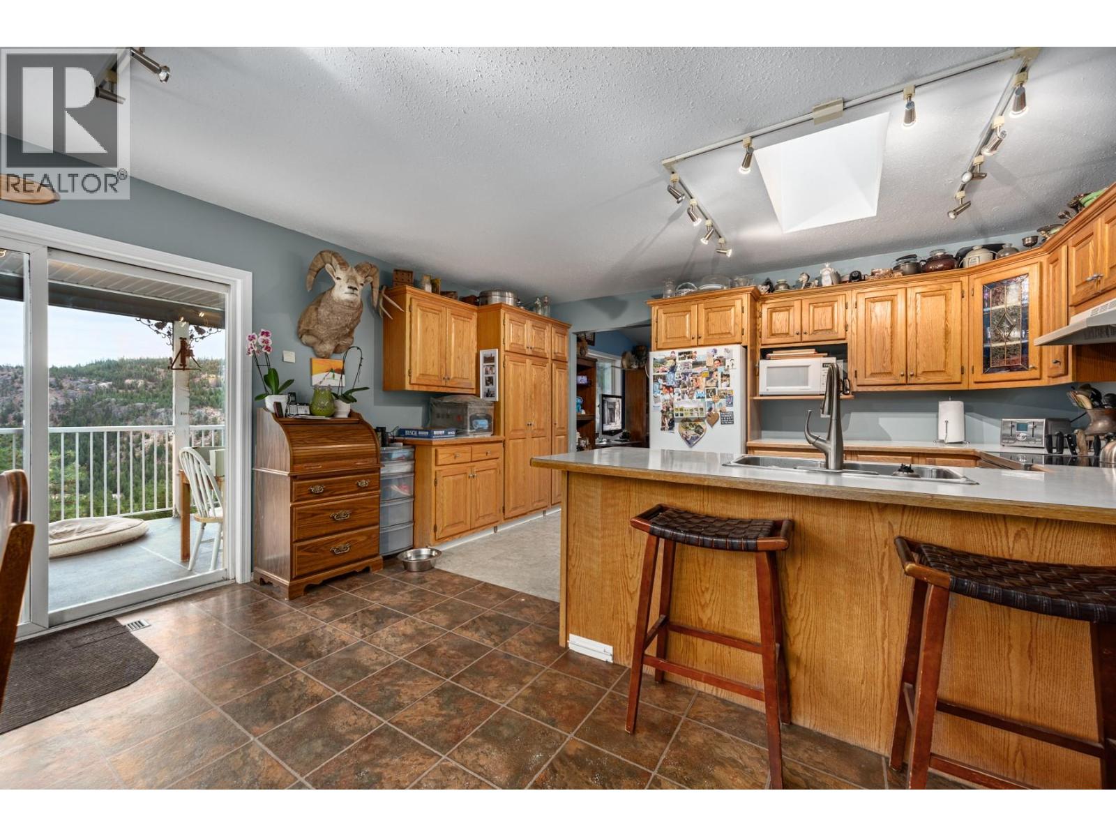  3816 Petit Creek Road, Merritt