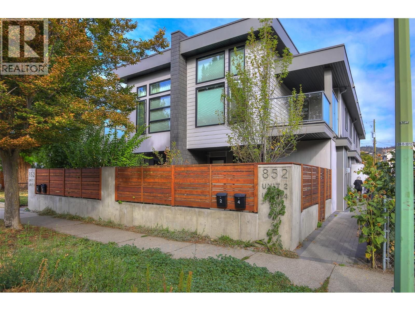 2 852 Stockwell Avenue, Kelowna
