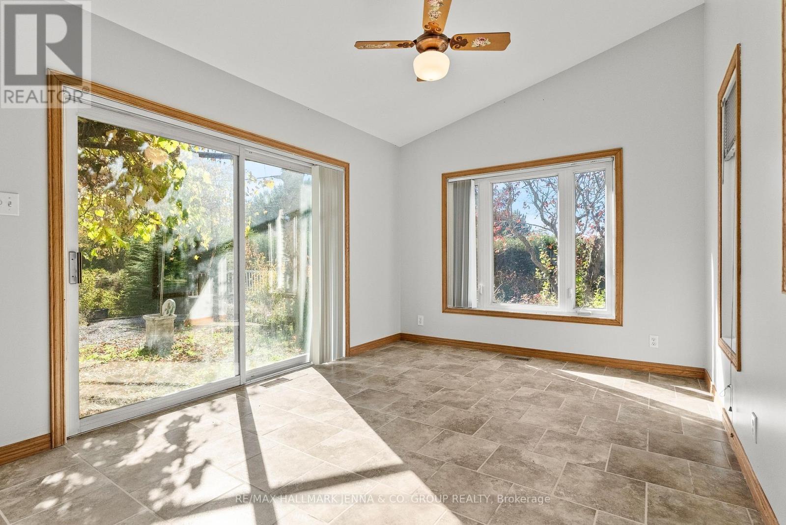 2928 SEGUIN ROAD - 19