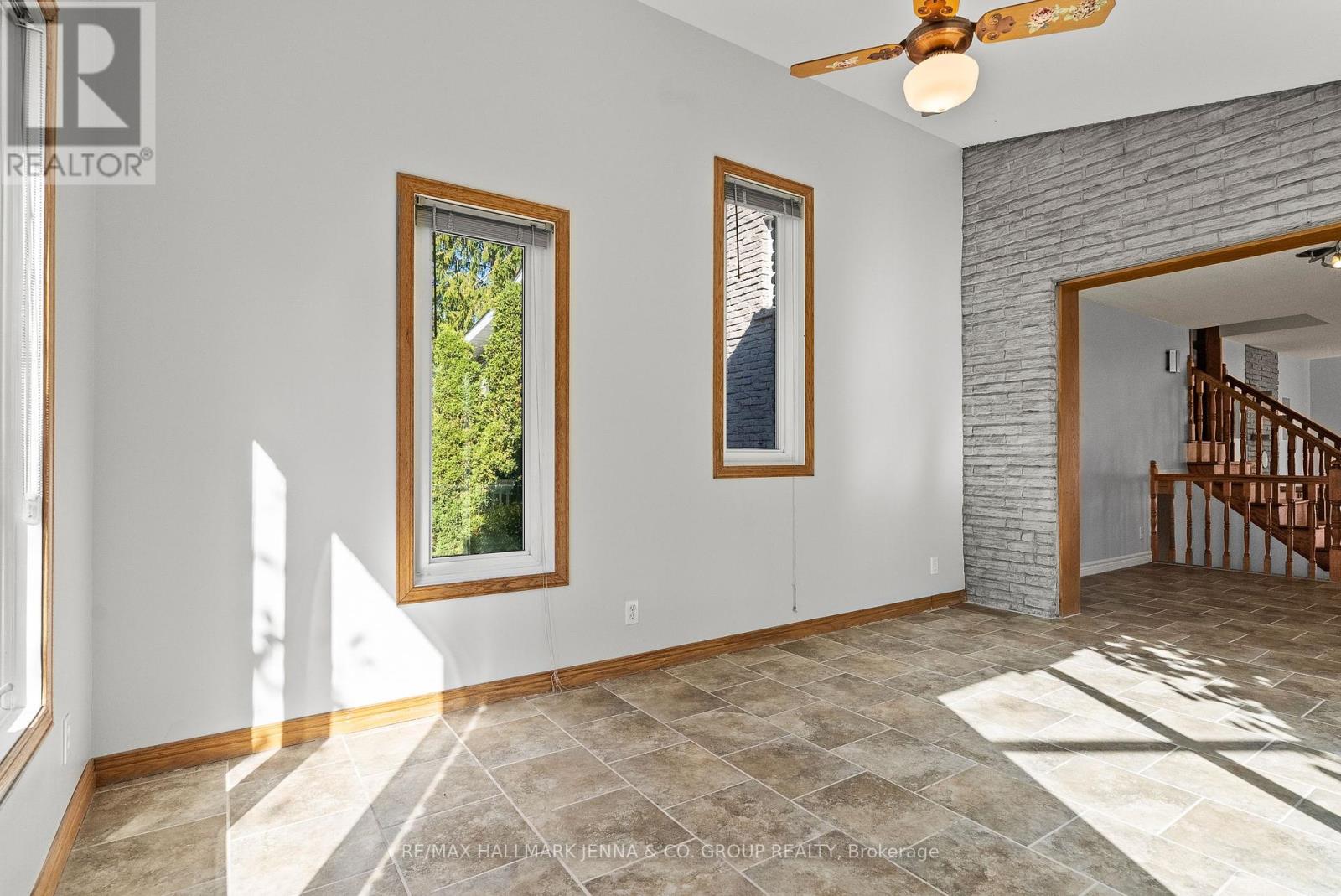 2928 SEGUIN ROAD - 20