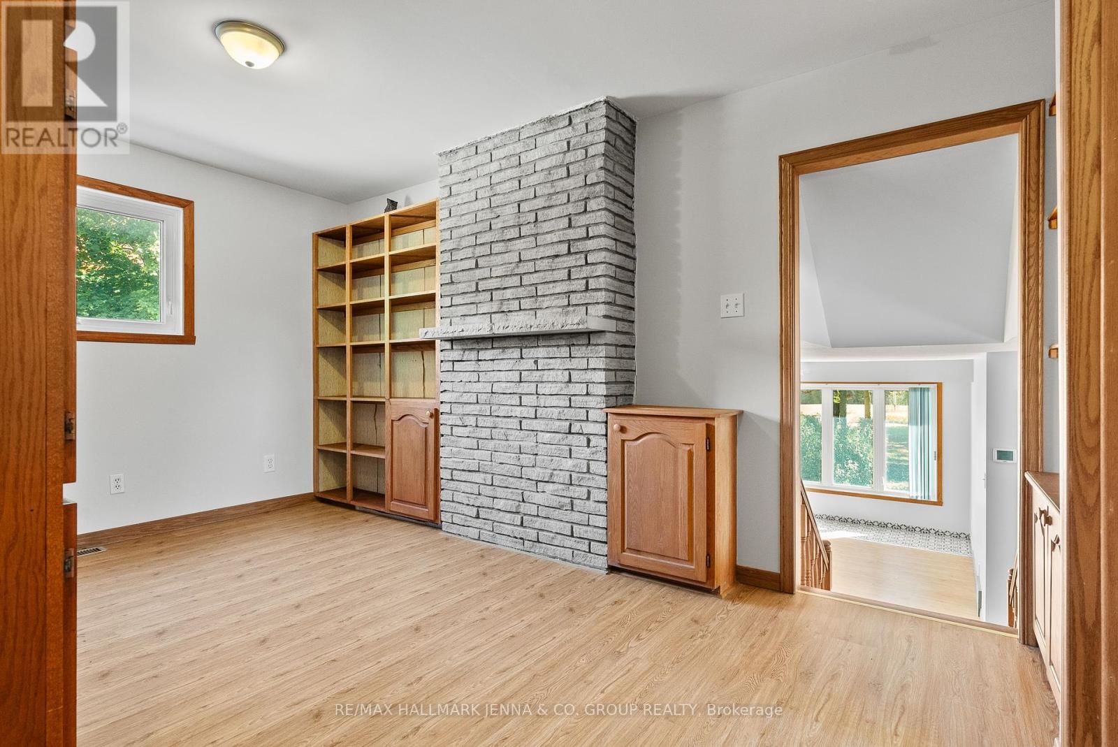 2928 SEGUIN ROAD - 23
