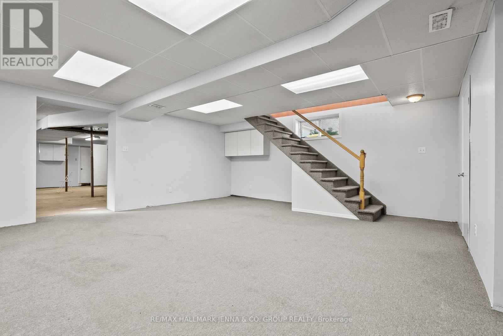 2928 SEGUIN ROAD - 35