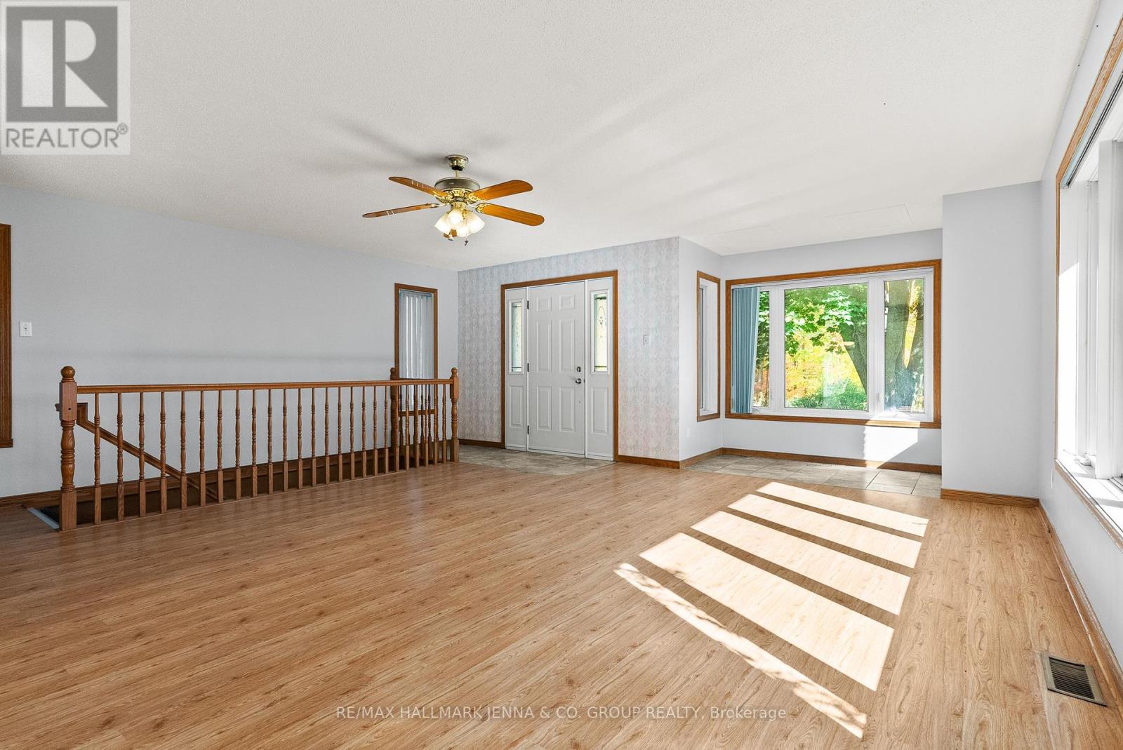 2928 SEGUIN ROAD - 6