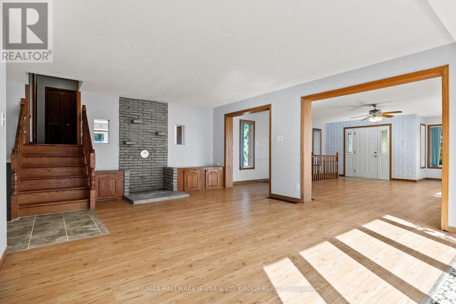 2928 SEGUIN ROAD - 8