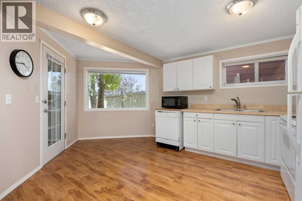 Single Family House for Sale in  Citadel Vista Green NW Citadel Calgary 