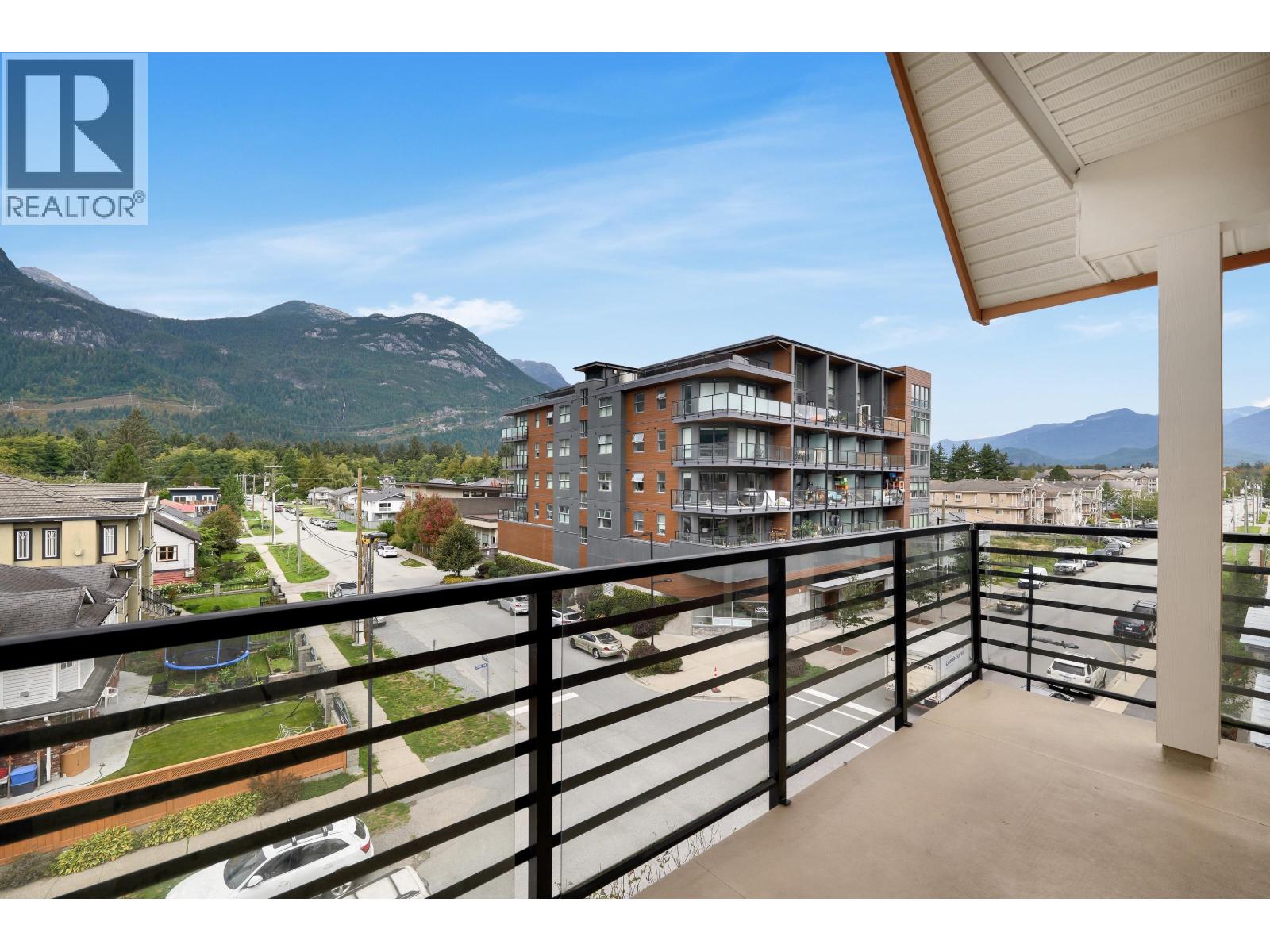 403 1310 VICTORIA STREET, Squamish