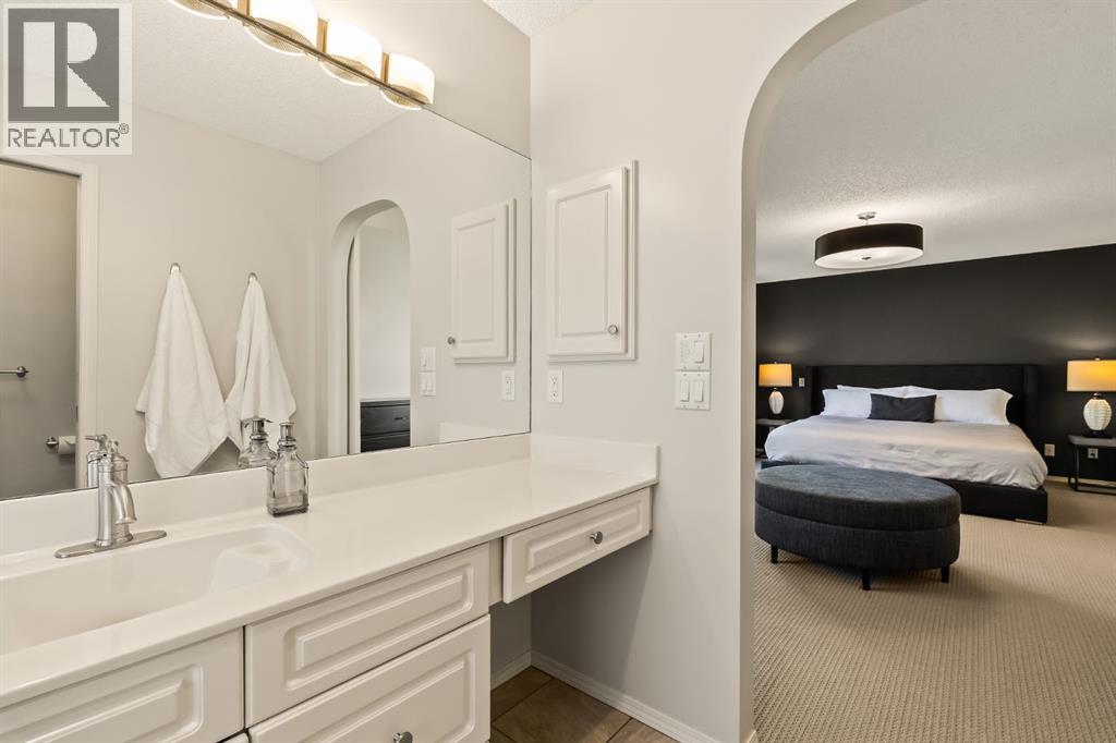 Single Family House for Sale in  Sierra Nevada Place SW Signal Hill Calgary 