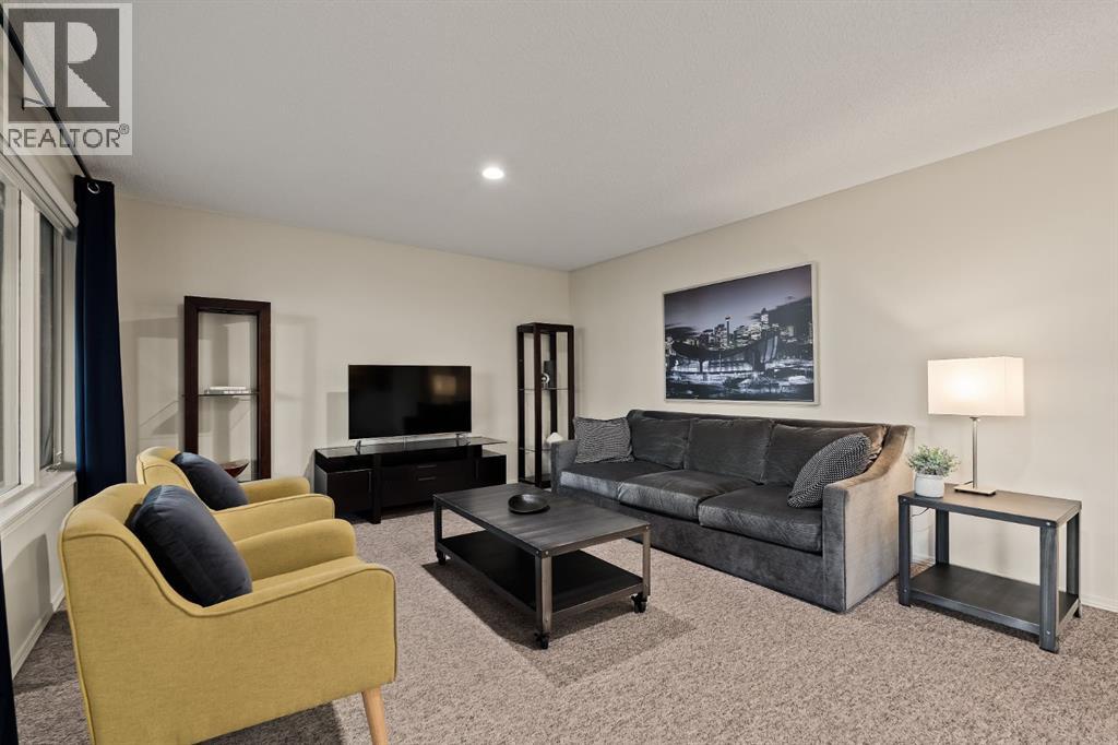 Single Family House for Sale in  Sierra Nevada Place SW Signal Hill Calgary 