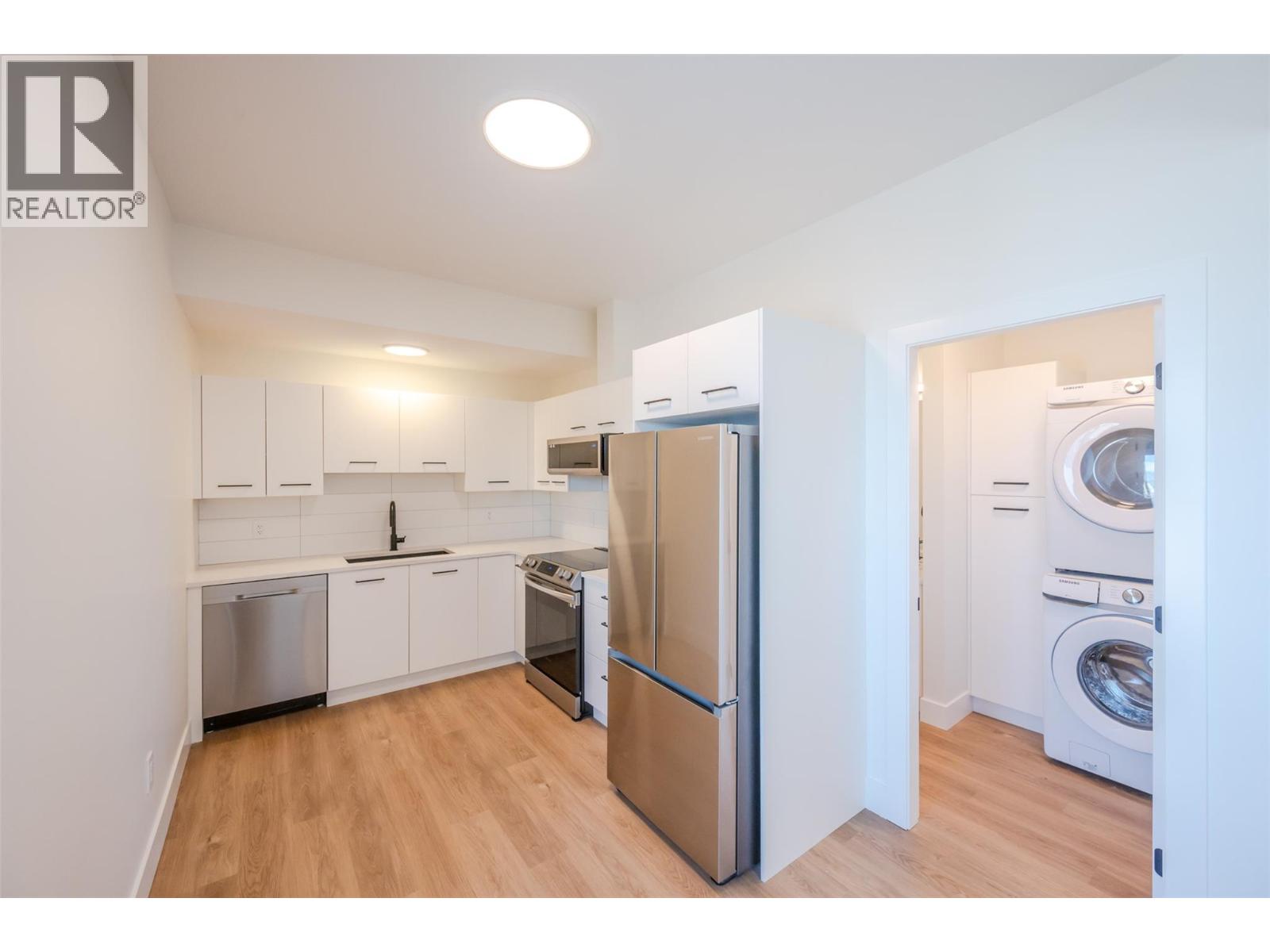 1075 Elk Street, Penticton