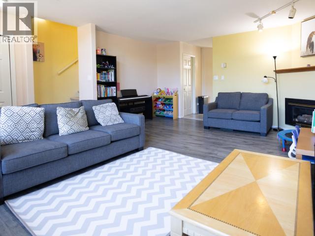 A-5399 MANSON AVE, Powell River