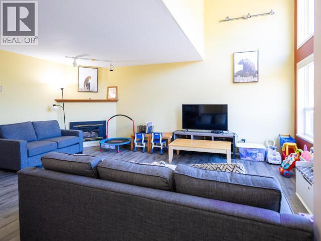 A-5399 MANSON AVE, Powell River