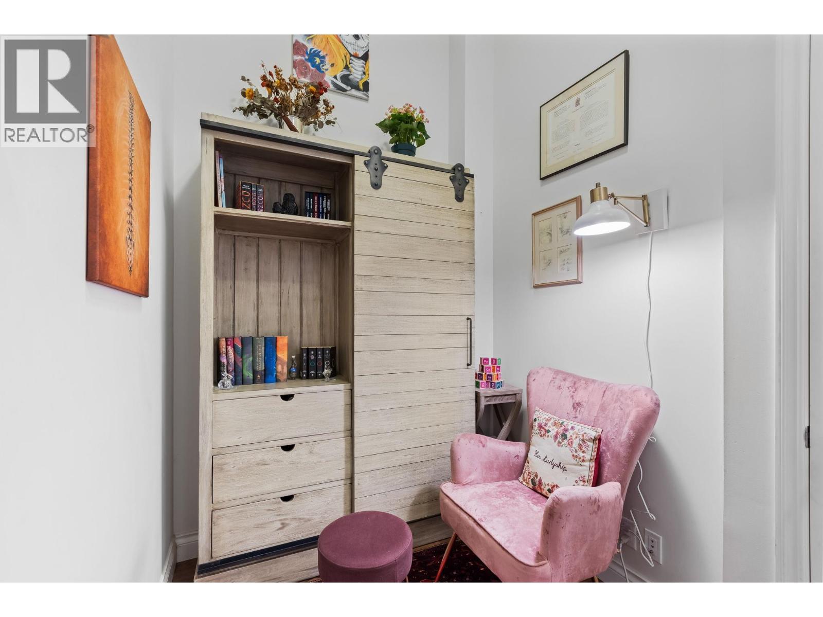 104 199 VICTORY SHIP WAY, North Vancouver