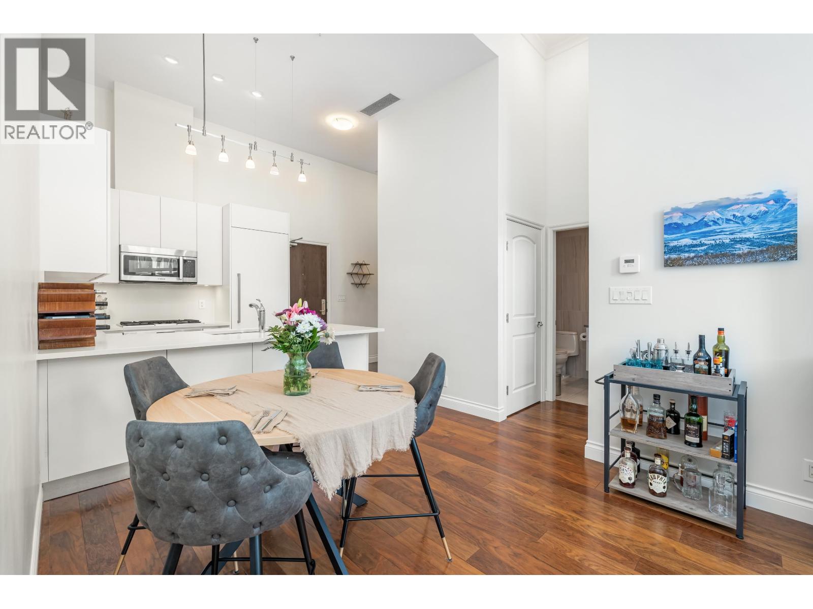 104 199 VICTORY SHIP WAY, North Vancouver