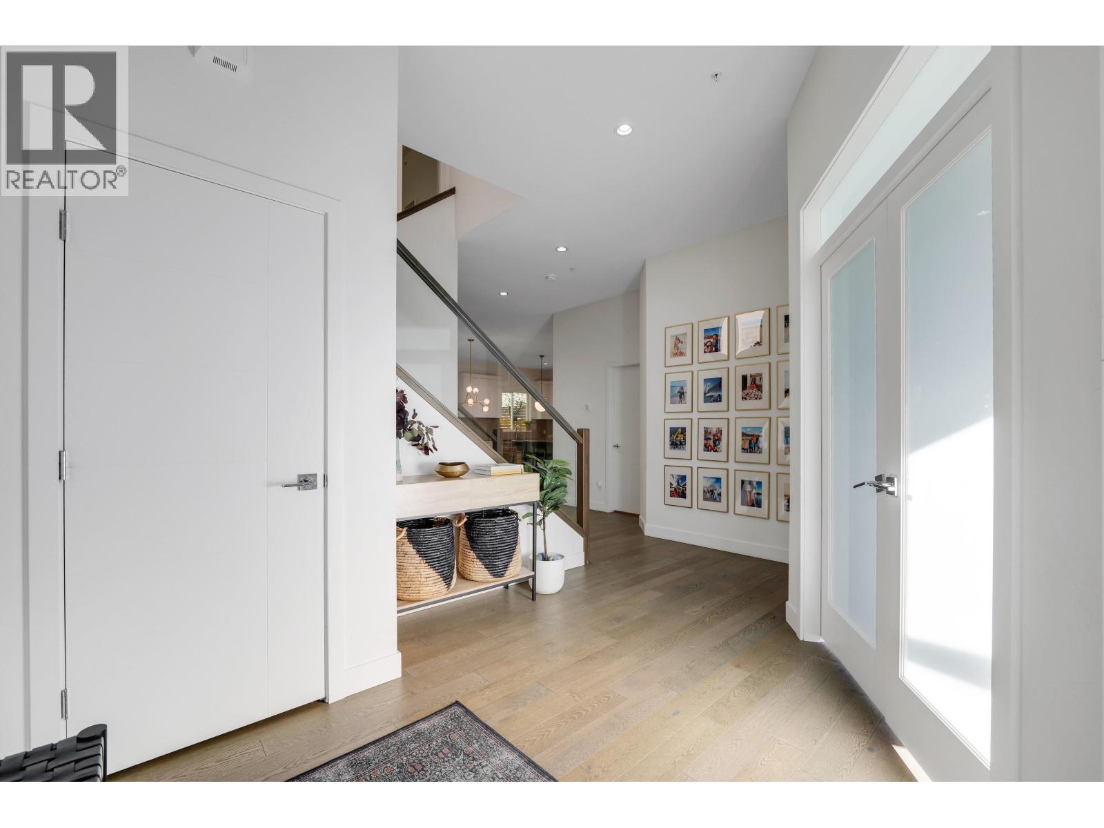 39349 FALCON CRESCENT, Squamish