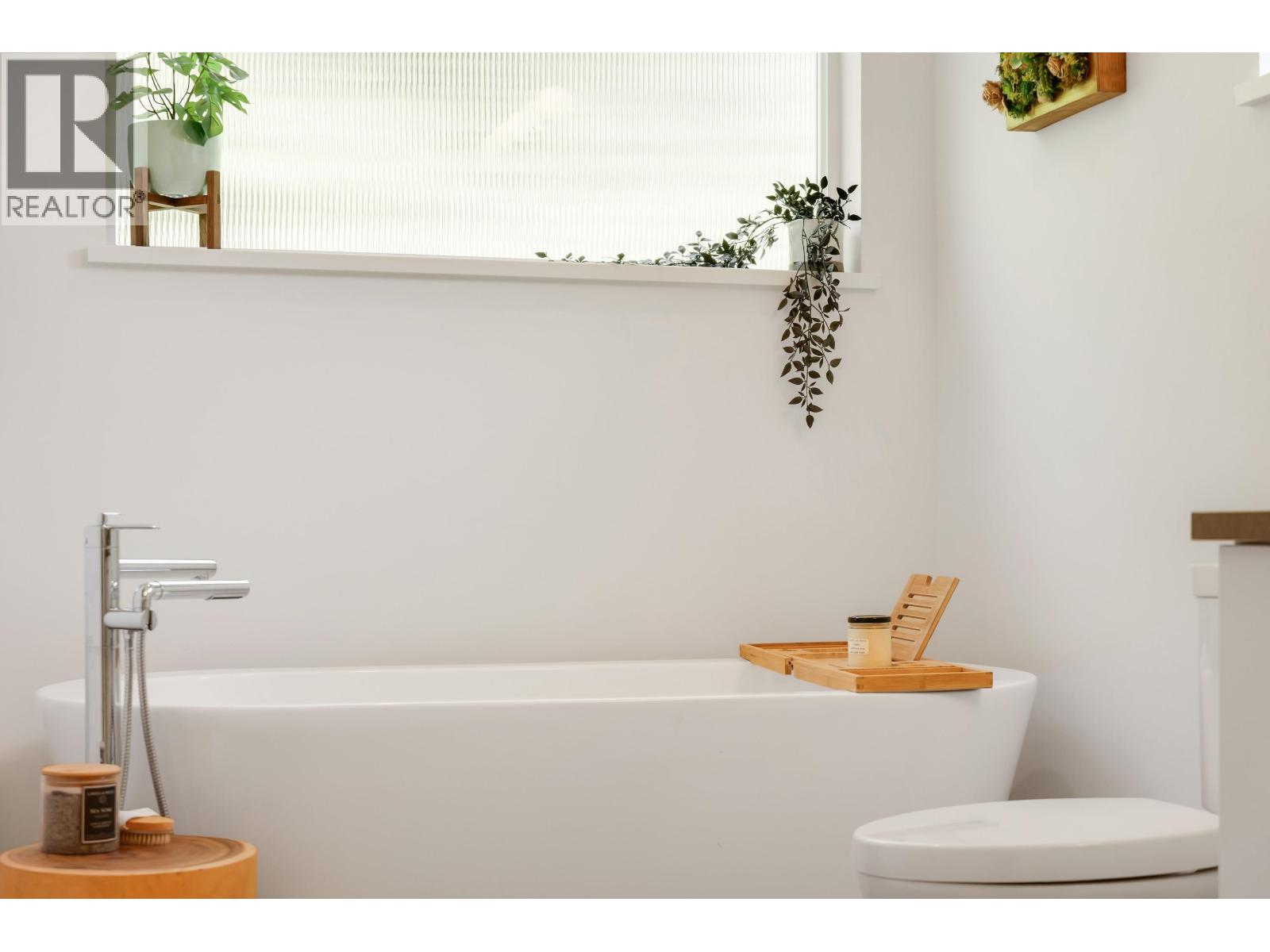 39349 FALCON CRESCENT, Squamish