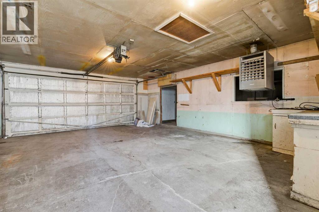 Single Family House Bungalow for Sale in  Mountview Crescent NE Winston Heights/Mountview Calgary 