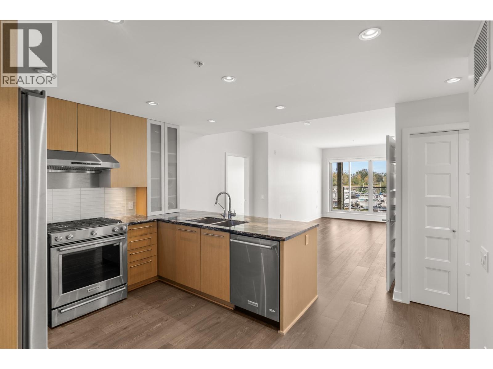 #209-6160 LONDON Road, Richmond