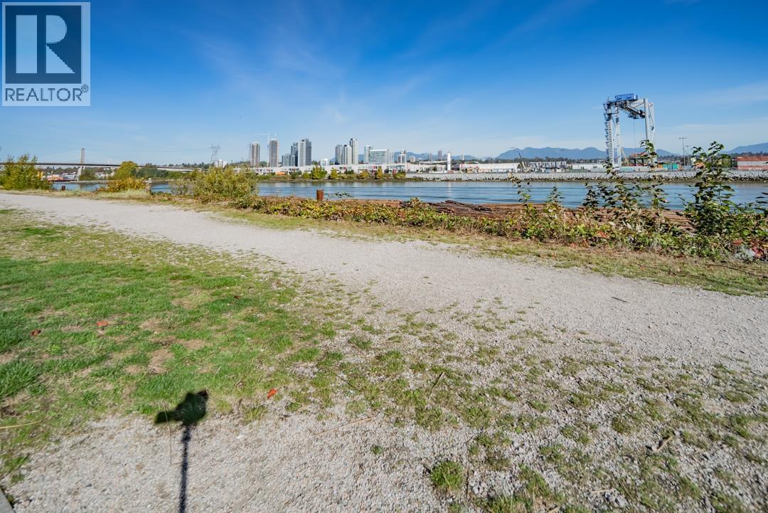 #208-10177 RIVER Drive, Richmond