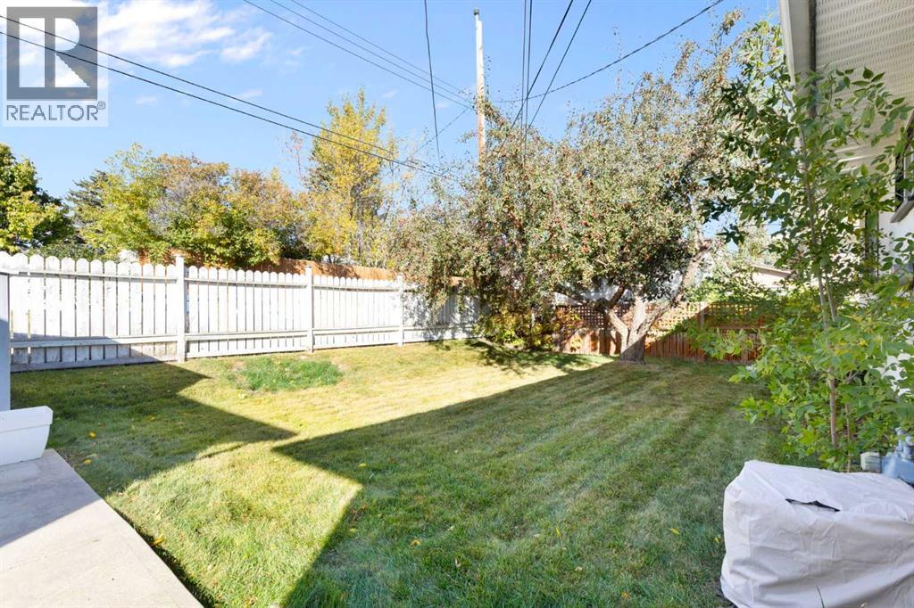 Single Family House Bungalow for Sale in  Kingsland Place SW Kingsland Calgary 