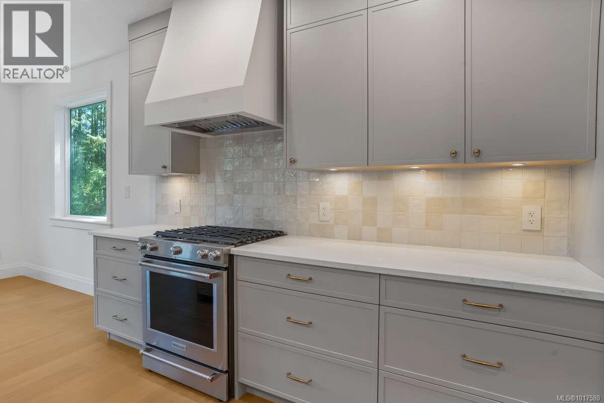 7436 Lantzville Rd, Lantzville