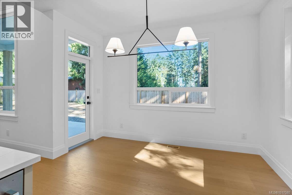 7436 Lantzville Rd, Lantzville