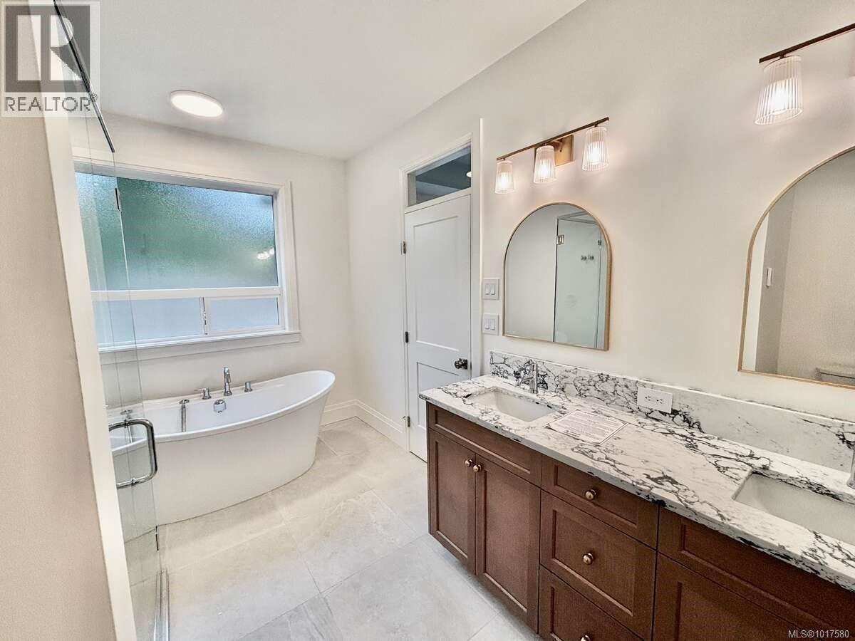 7436 Lantzville Rd, Lantzville