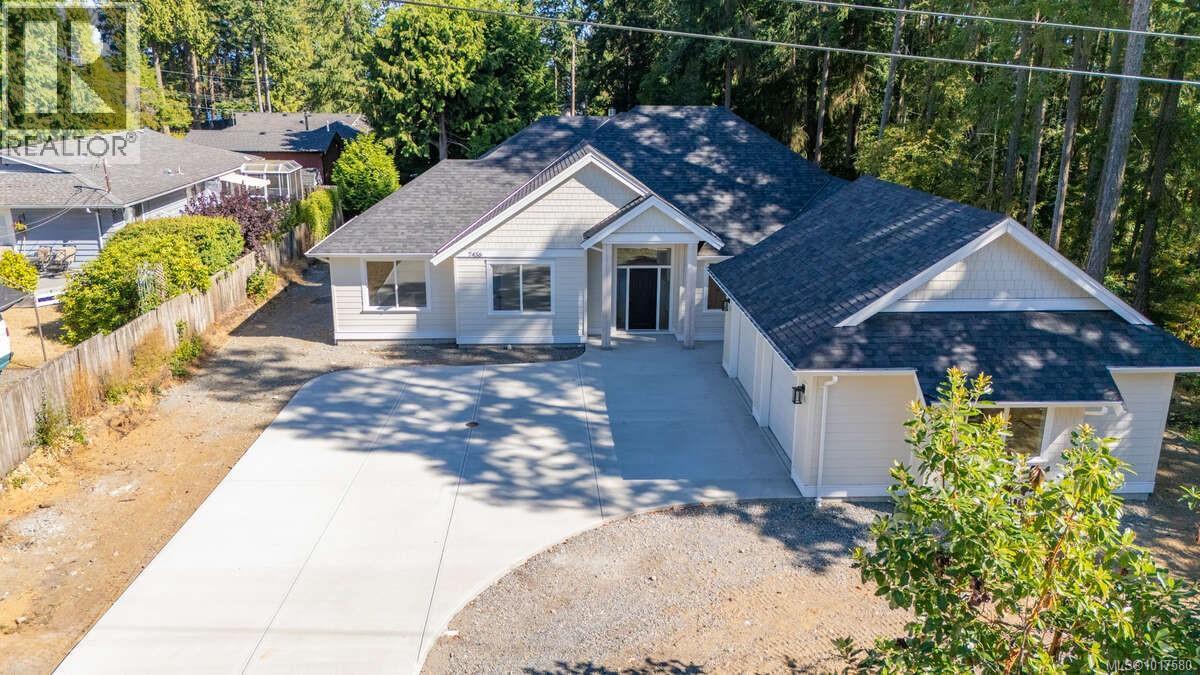 7436 Lantzville Rd, Lantzville