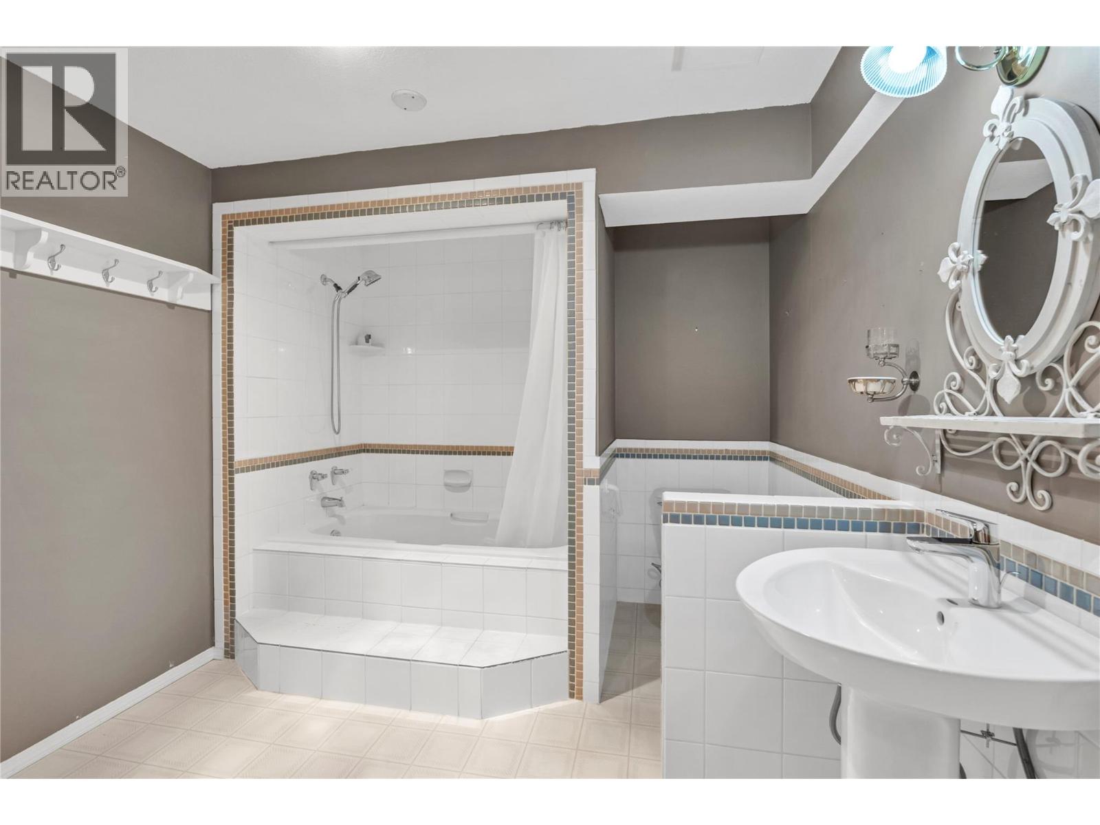  198 Westview Drive, Penticton
