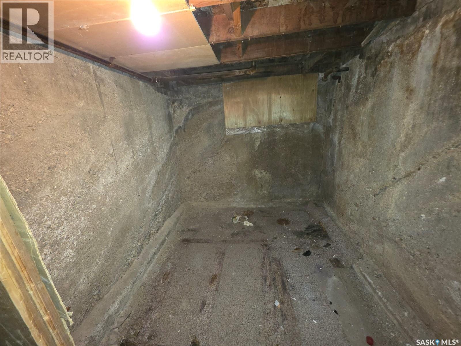 927 North Railway STREET E — photo 17