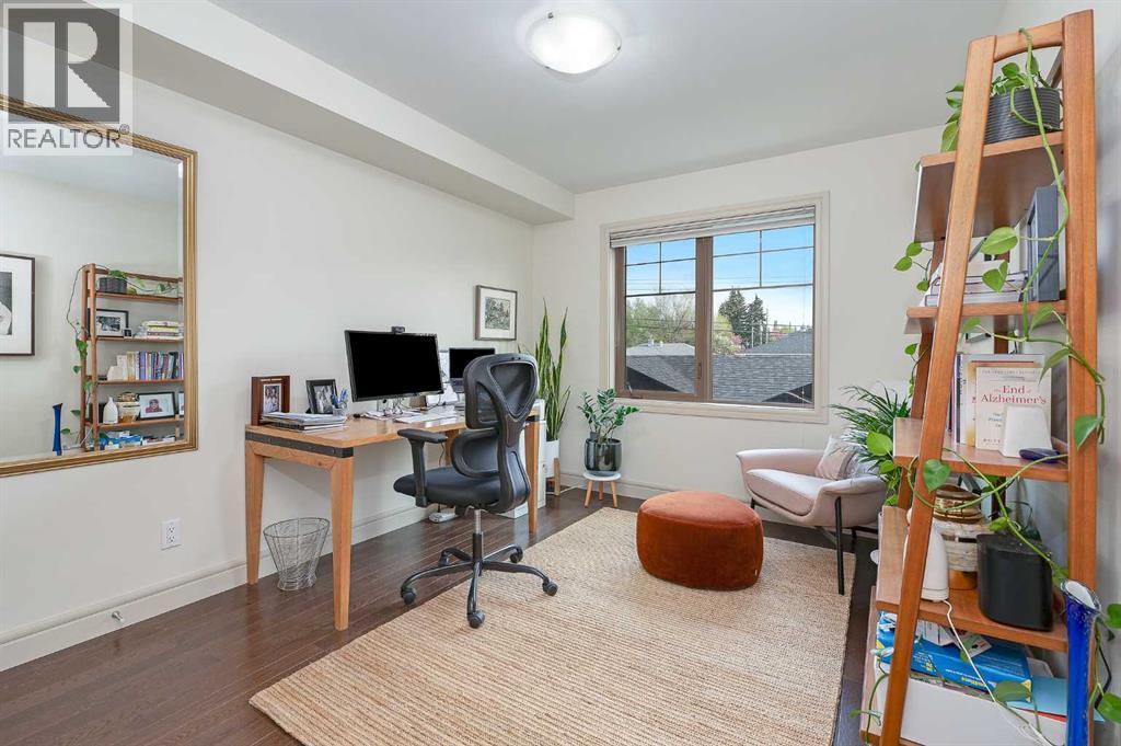 Single Family House for Sale in   Avenue SW Richmond Calgary 