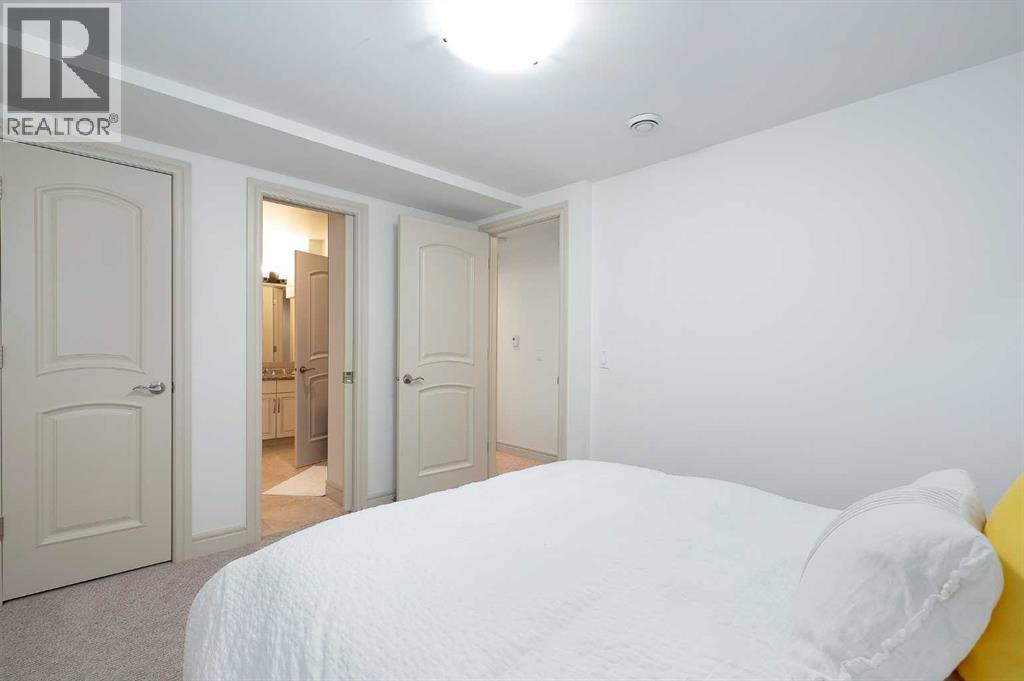 Single Family House for Sale in   Avenue SW Richmond Calgary 