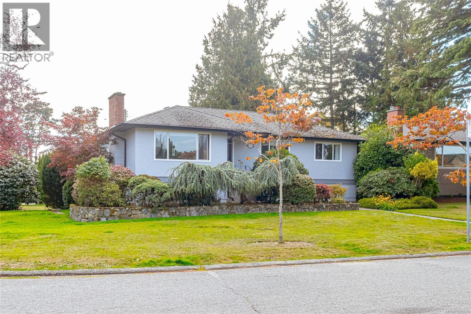  1723 Taylor Street, Saanich