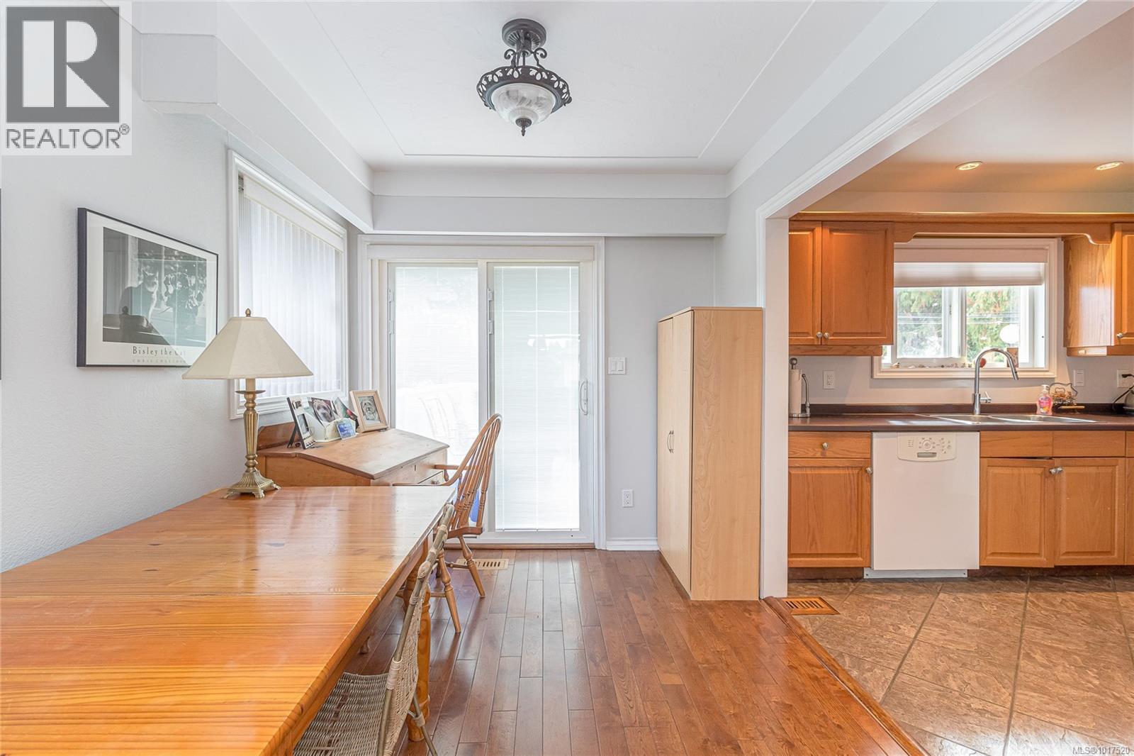  1723 Taylor Street, Saanich